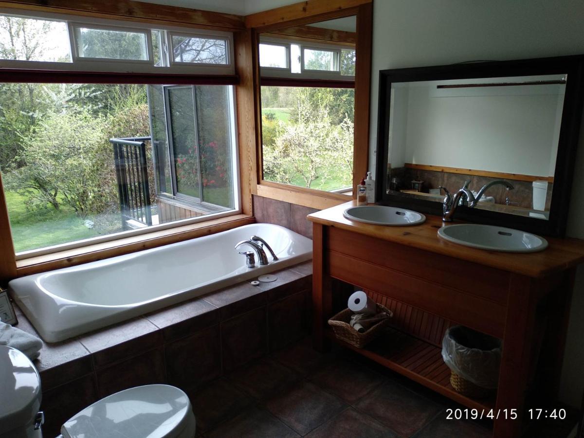 Harrison Hammond House Farmstay Harrison Mills Ngoại thất bức ảnh