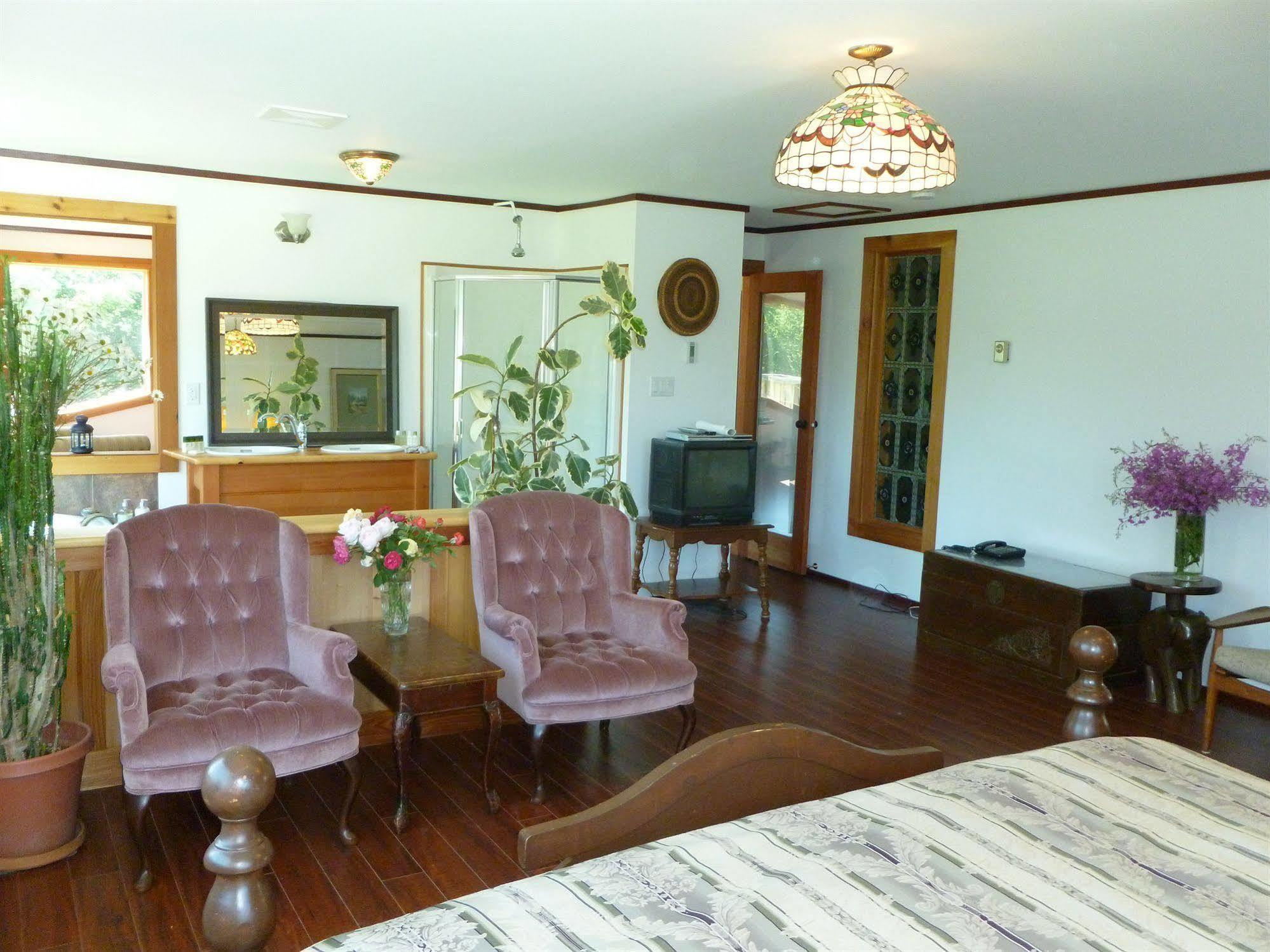 Harrison Hammond House Farmstay Harrison Mills Ngoại thất bức ảnh
